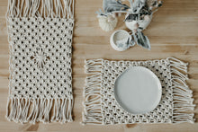 Load image into Gallery viewer, Macrame Placemats